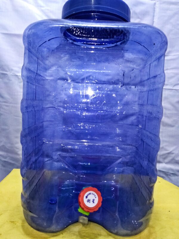 AQUA PET JAR SQUARE