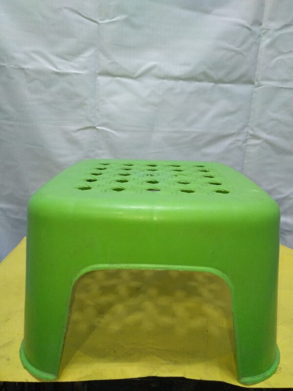 STOOL COLORED BANGKITO