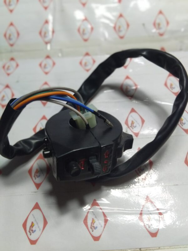 HANDLE SWITCH RIGHT HANDLE RUSI TC125