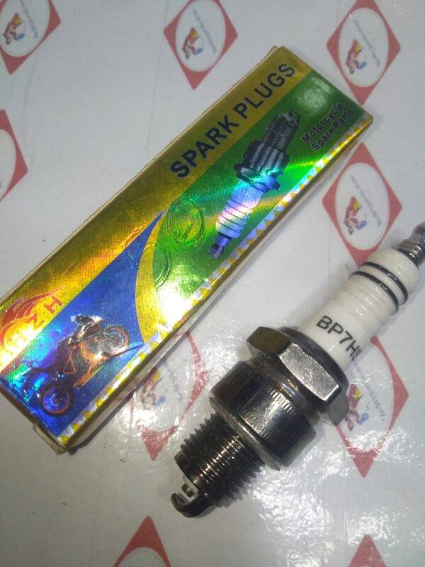 HZH SPARKPLUG BP7HS PAMBOAT SHORT