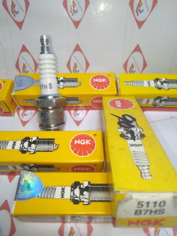 NGK SPARKPLUG JAPAN B7HS RS100/HD3