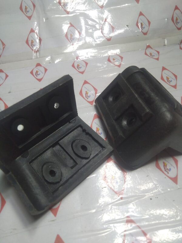BAFFLE CORNER PLASTIC 2X3 BC20 #30