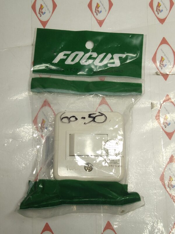 FOCUS SURFACE SQUARE SWITCH